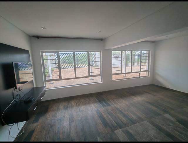 11 BEDROOM HOUSE FOR SALE IN GLENASHLEY